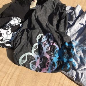 Reserved for @iheartsaltwater - small tee bundle